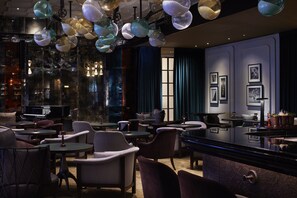 2 bars/lounges, cocktail bar - Rosewood Hong Kong (Kowloon)