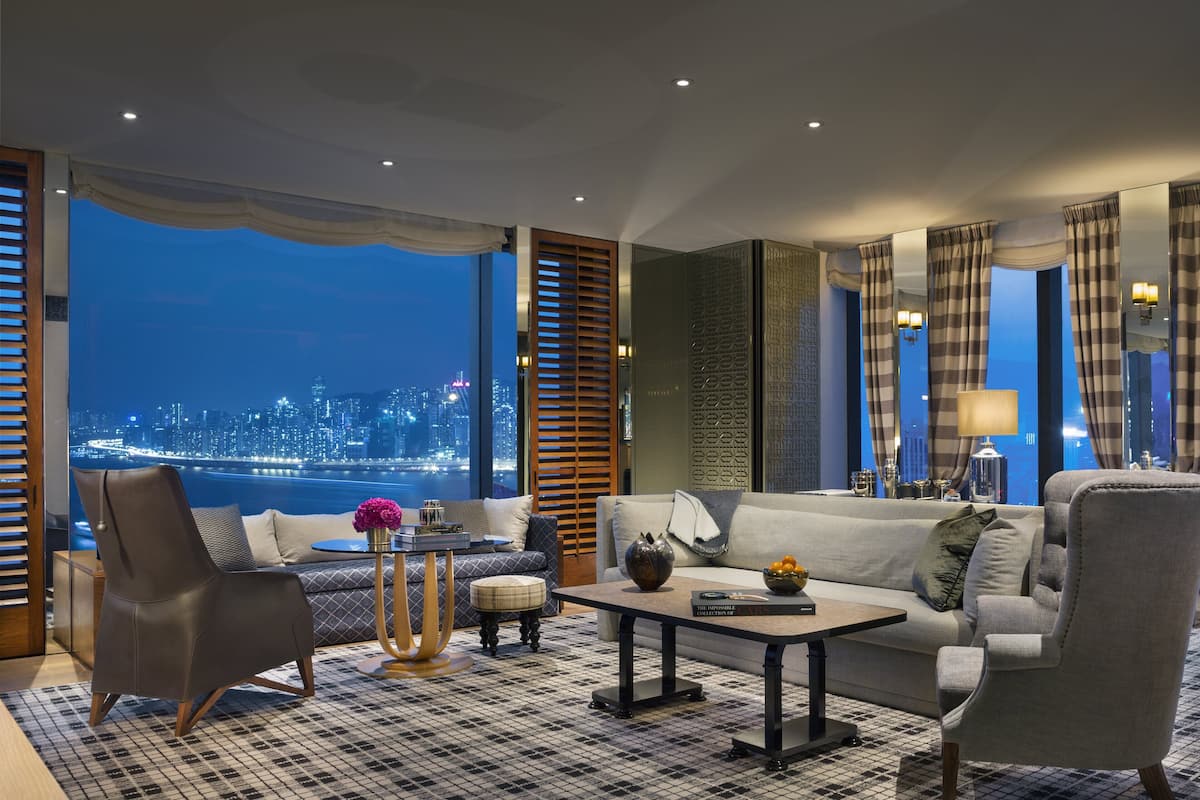 Harbour Corner Suite | 1 bedroom, Egyptian cotton sheets, premium bedding, minibar