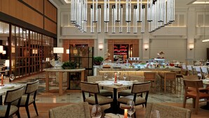 Daily buffet breakfast for a fee - Rosewood Yangon (Yangon)