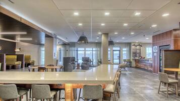 Frühstück und Abendessen