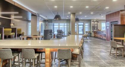 Courtyard by Marriott Fargo