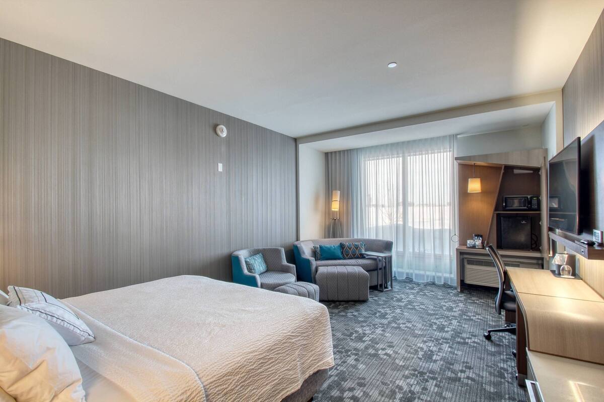 desk, iron/ironing board, free cots/infant beds, free wifi