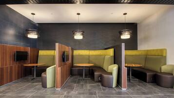 Tägliches nach Wunsch zubereitetes Frühstück (11 USD pro Person)