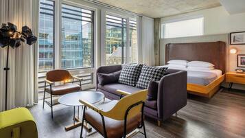 Suite Junior, 1 très grand lit, vue ville | Literie hypoallergénique, couette en duvet d'oie