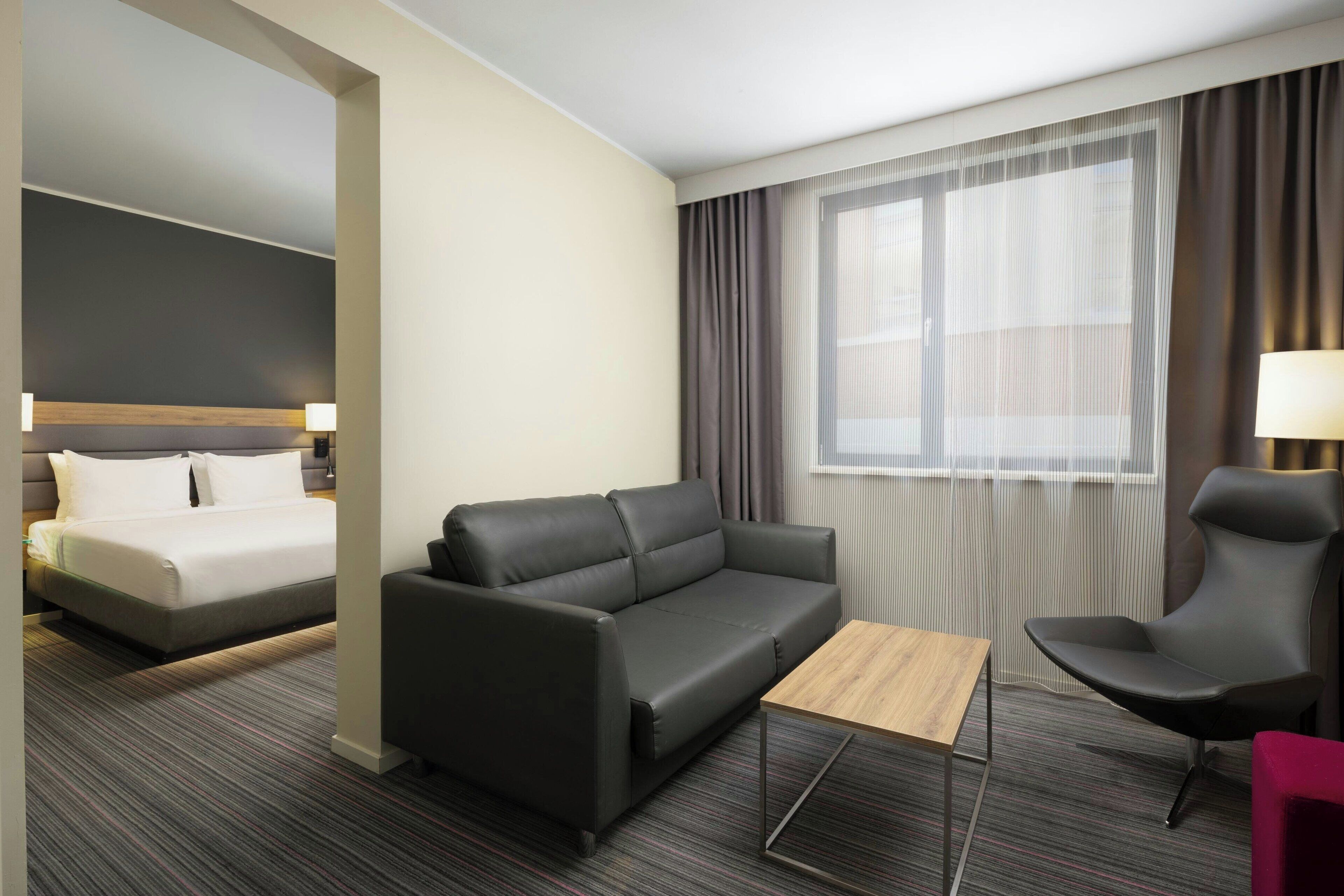 family room, 1 queen bed with sofa bed, non smoking | living room | 42-inch lcd tv with satellite channels, tv