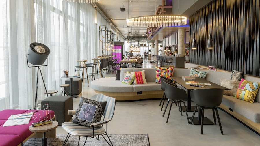 Moxy Glasgow Merchant City