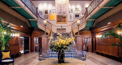 The Dixon, Autograph Collection