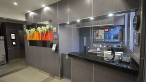 Quầy tiếp tân