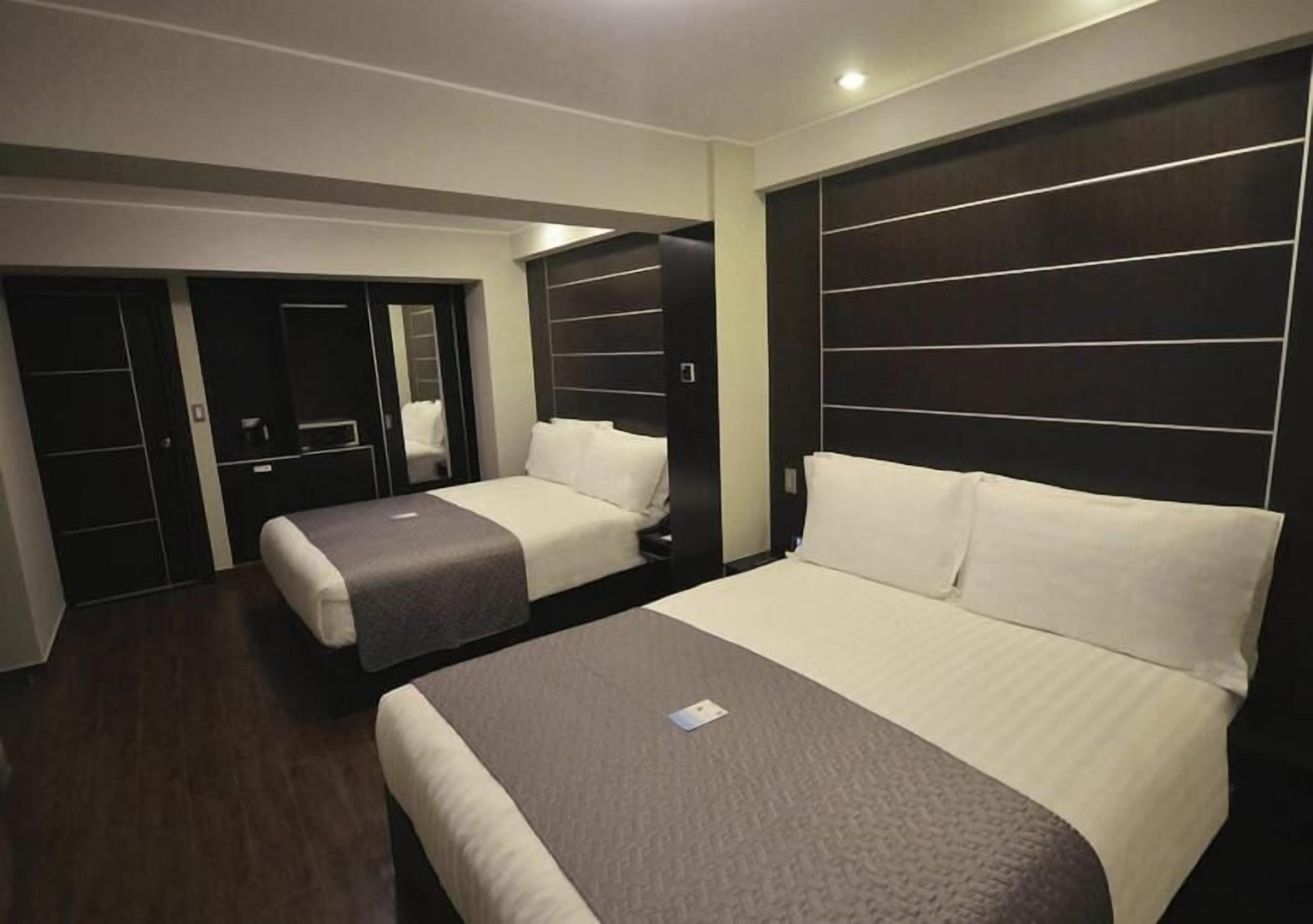 Minibar, két bảo mật tại phòng, bàn, màn/rèm cản sáng 