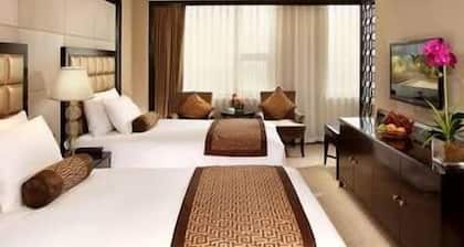Royal Hotel