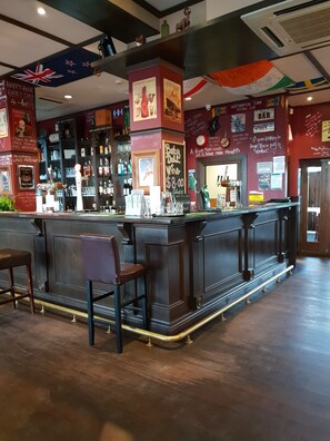 Bar (on property) - Horse and Jockey Inn (Matamata)