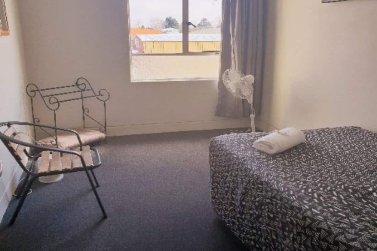 Standard Single Room, Shared Bathroom | Premium bedding, free WiFi, bed sheets