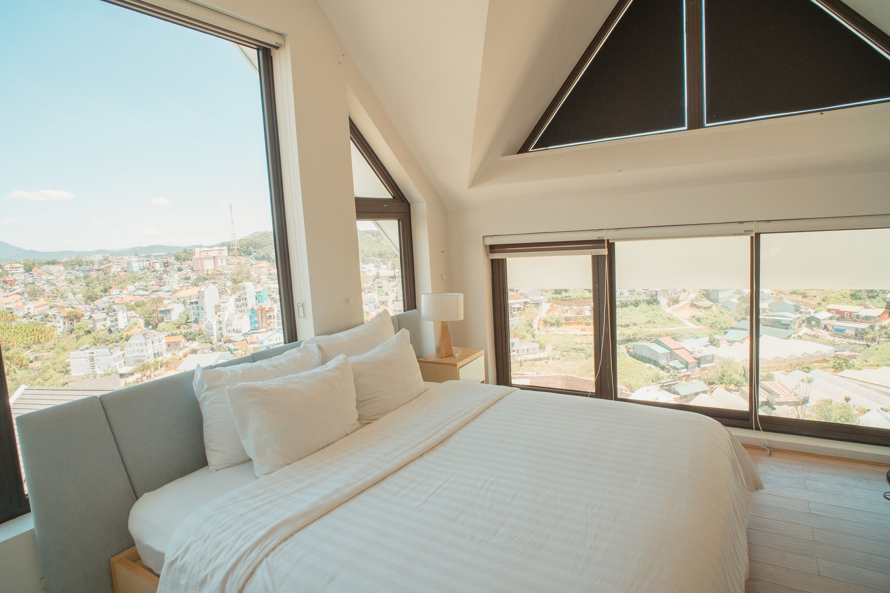 deluxe room, city view | desk, blackout curtains, iron/ironing board, free cots/infant beds