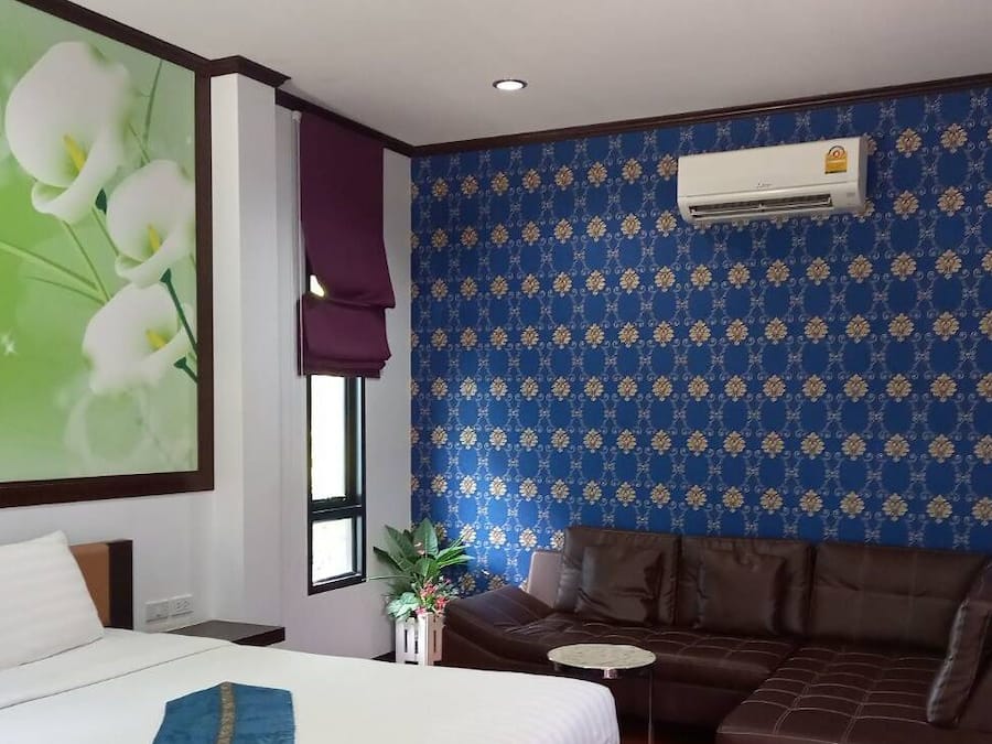 Superior Double Room with Balcony | Coffre-fort, rideaux d’obscurcissement, accès au Wi-Fi (inclus)