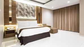 Dobbeltrom – royal | Skrivebord, ekstrasenger (mot et tillegg), wi-fi (inkludert) og sengetøy