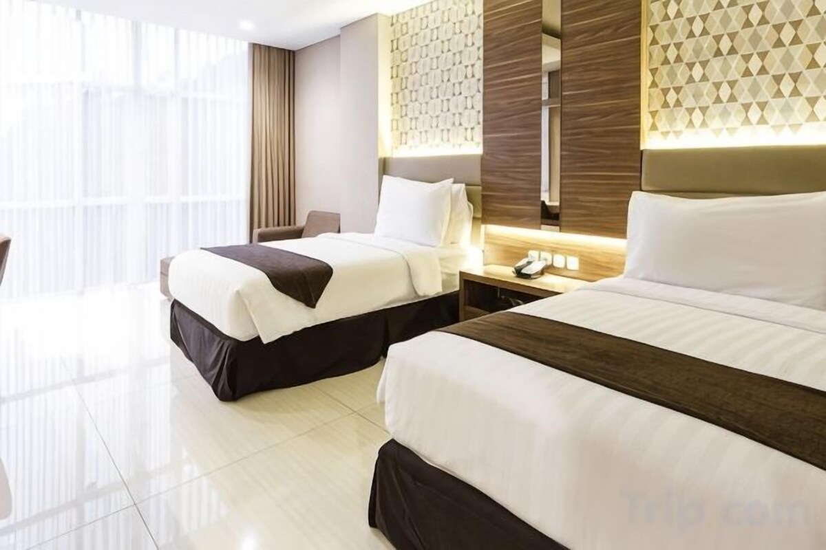 Desk, rollaway beds (surcharge), WiFi (free), bed sheets