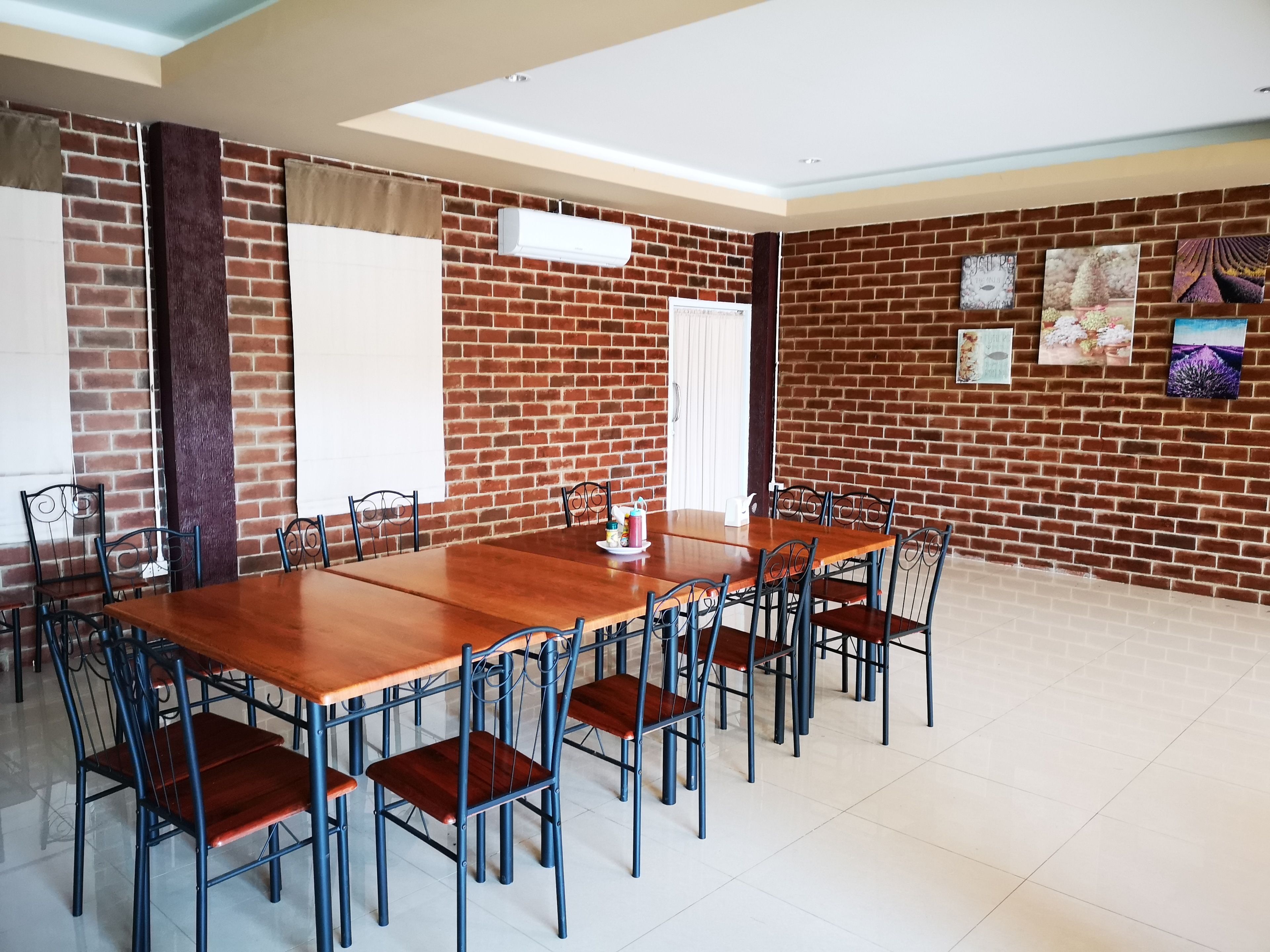 Daily English breakfast (THB 150 per person)