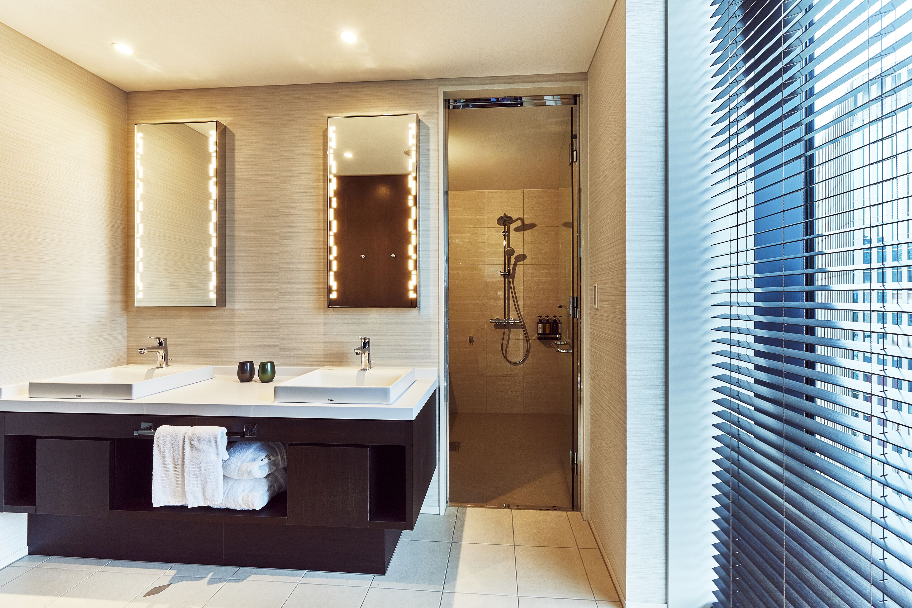 1 bedroom, down duvets, in-room safe, blackout curtains