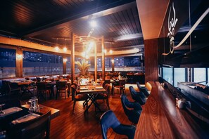 Se sirven desayunos, comidas y cenas 