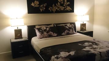Executive-Haus, 4 Schlafzimmer, 2 Bäder, Seeblick | 4 Schlafzimmer, Betten mit Memory-Foam-Matratzen, individuell dekoriert