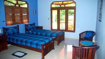 Premium bedding, soundproofing, free cribs/infant beds, free WiFi