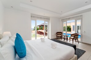 Luxury Villa - Sunset View Luxury Pool Villa (Pattaya)