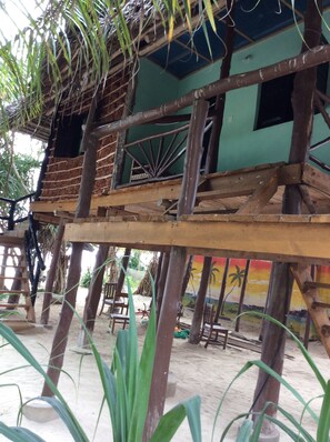 Bungalow, 1 grand lit, non-fumeur | Balcon