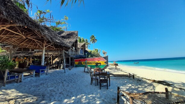 Bar (on property) - Kajibange bar and guesthouse (Nungwi)