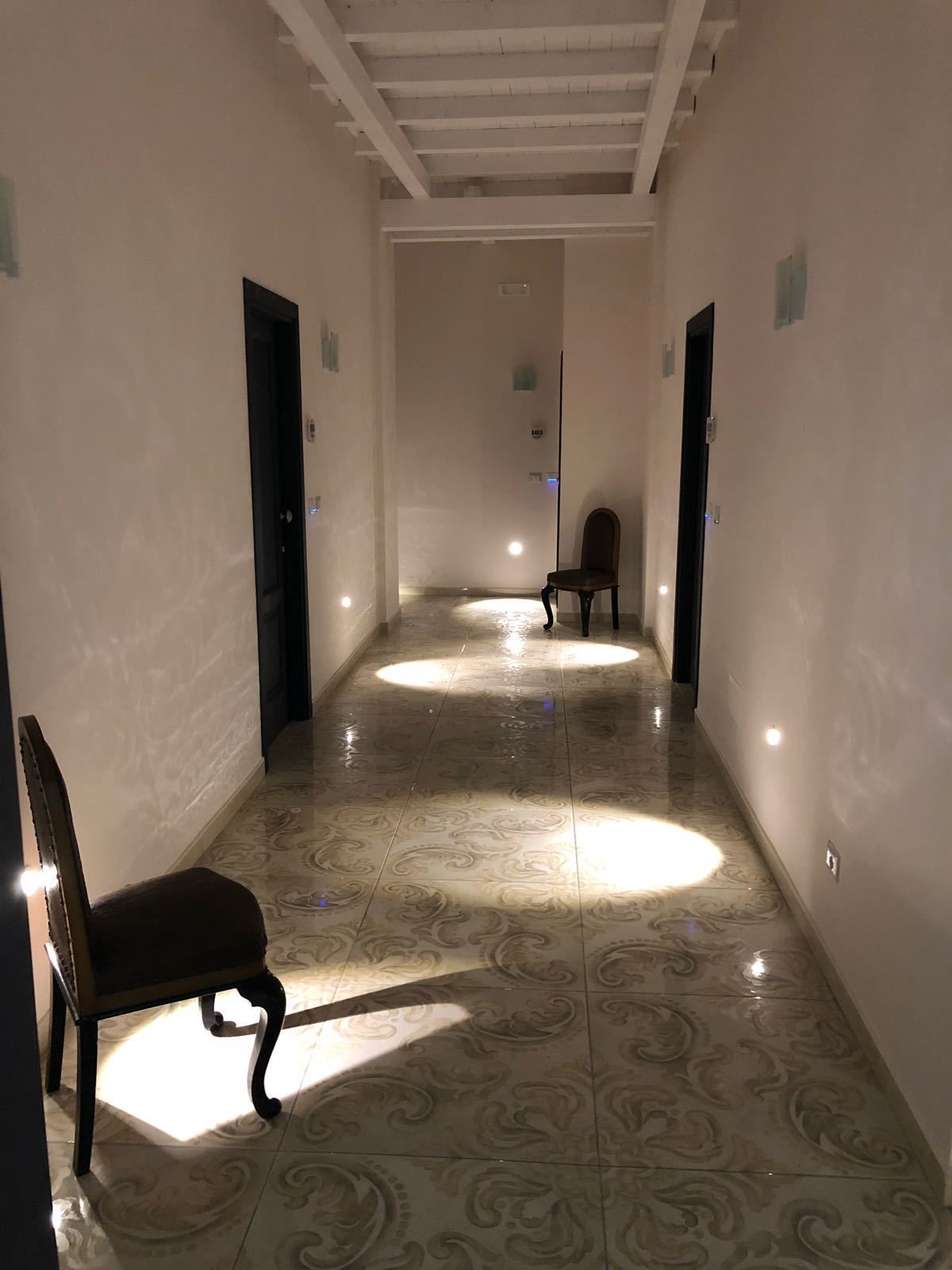 싱글룸 | 이집트산 면 시트, 고급 침구, 오리/거위털 이불, 메모리폼 침대