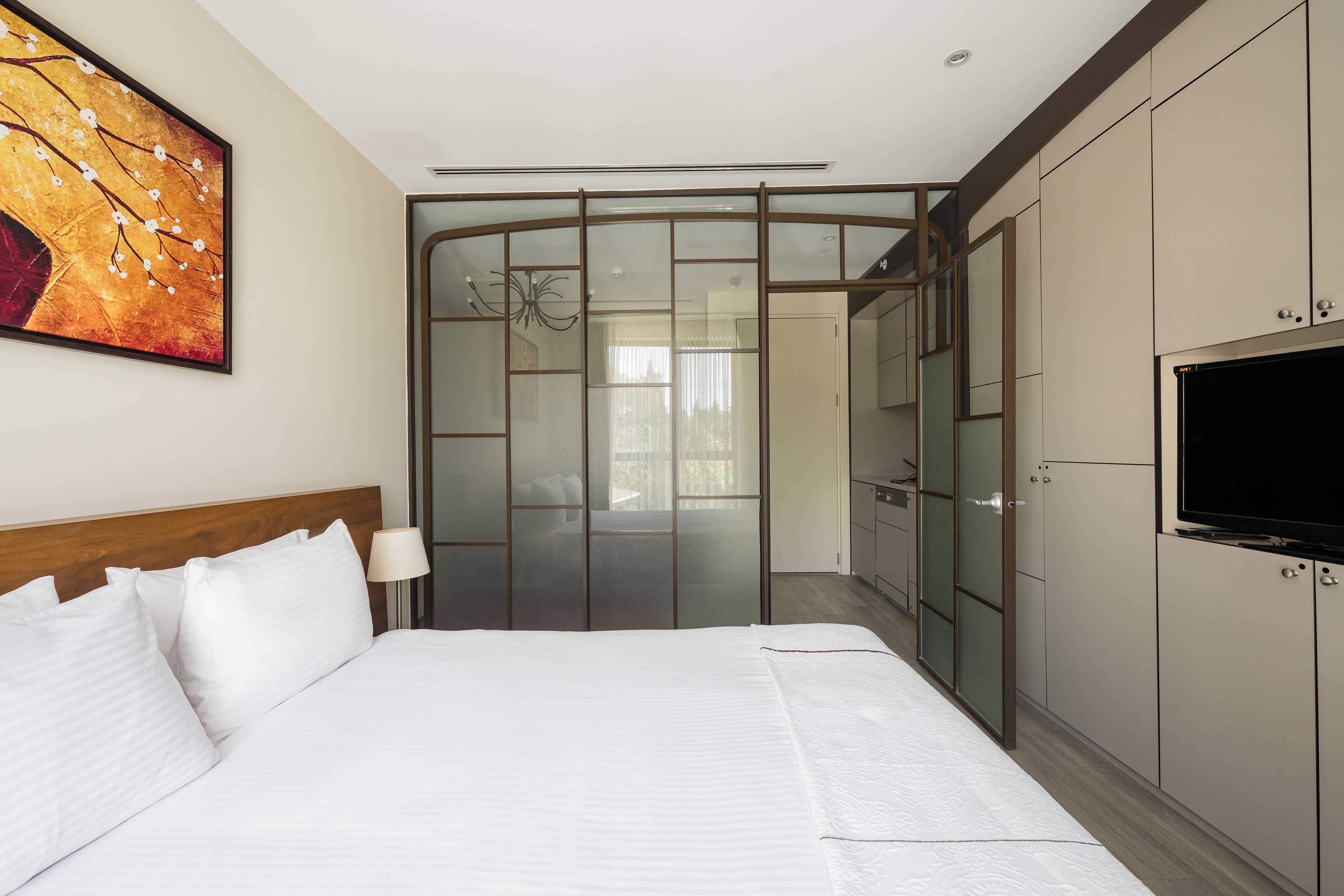 superior suite, 1 king bed with sofa bed, kitchen | 1 bedroom, egyptian cotton sheets, premium bedding, minibar