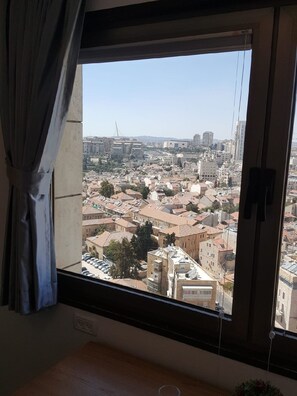 View from property - ALPHA JERUSALEM City Center apt. (Jerusalem)