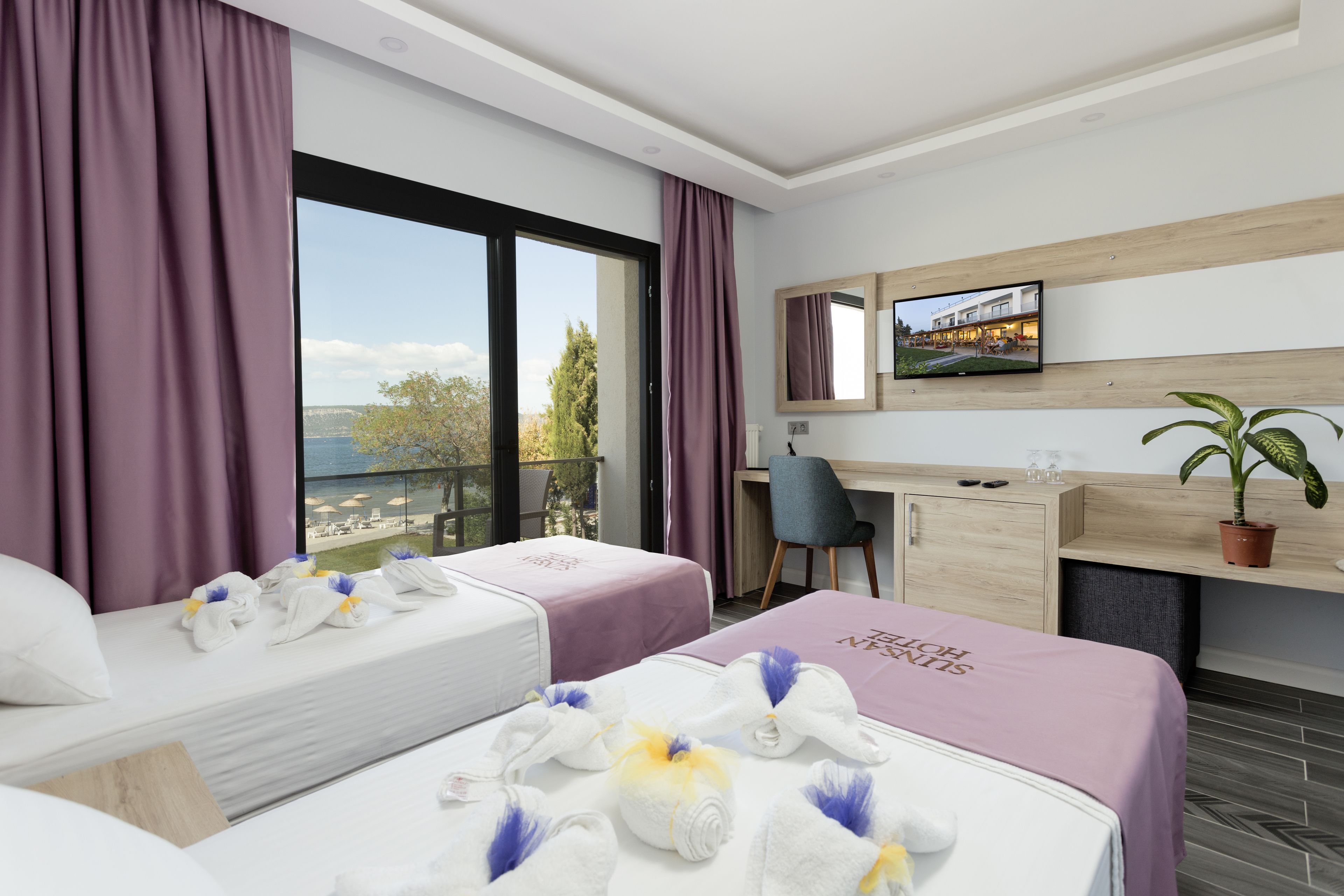 1 bedroom, in-room safe, desk, soundproofing