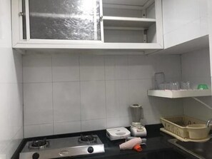 Appartement, plusieurs lits, fumeurs | Coin cuisine privé