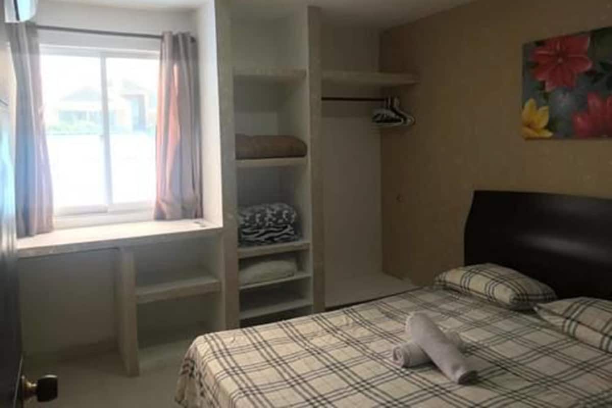 Departamento, varias camas, para fumadores | Ropa de cama de alta calidad, edredón, wifi gratis y ropa de cama