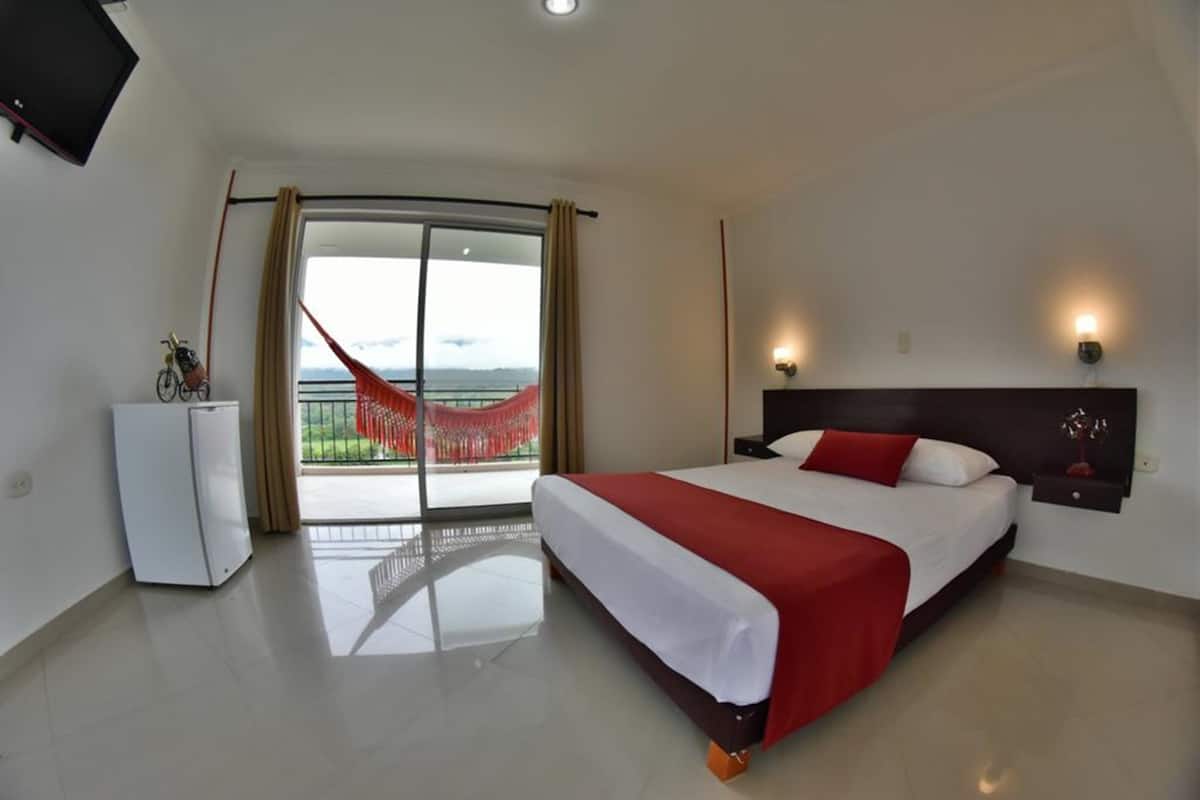 Phòng đôi, 1 giường đôi | Minibar, truy cập Internet không dây miễn phí, bộ trải giường 