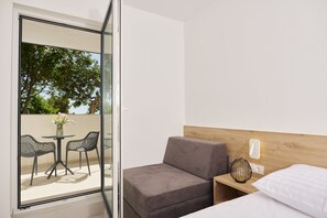 1 bedroom, minibar, desk, soundproofing