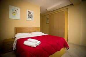 Standard Double Room, 1 Queen Bed, Non Smoking | In-room safe, soundproofing, free WiFi, bed sheets - Hotel Frojd (Shengjin)
