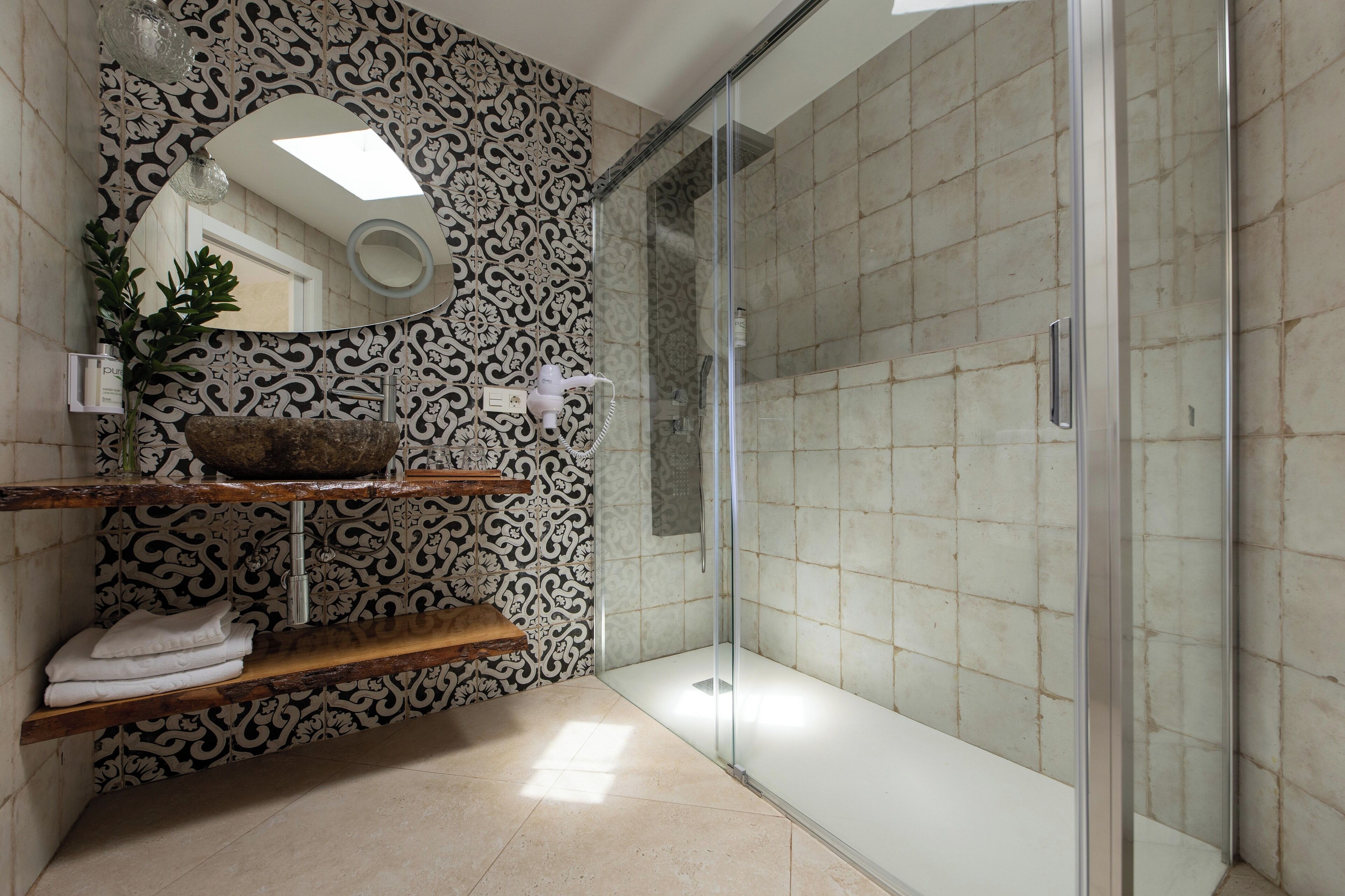 double room, terrace | bathroom | free toiletries, hair dryer, towels