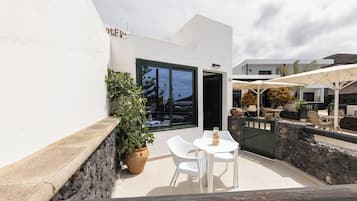 Habitación doble, terraza | Terraza o patio