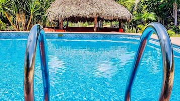 Alberca al aire libre