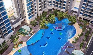Outdoor pool, open 8 AM to 10 PM, sun loungers