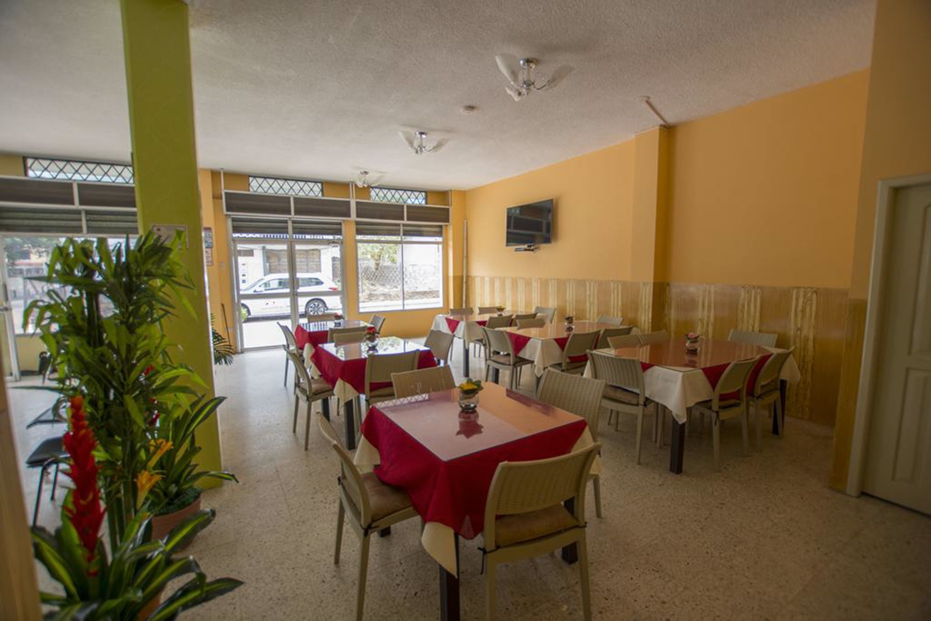 Breakfast area