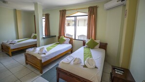 Triple Room - Hostal Andry (Puerto Baquerizo Moreno)