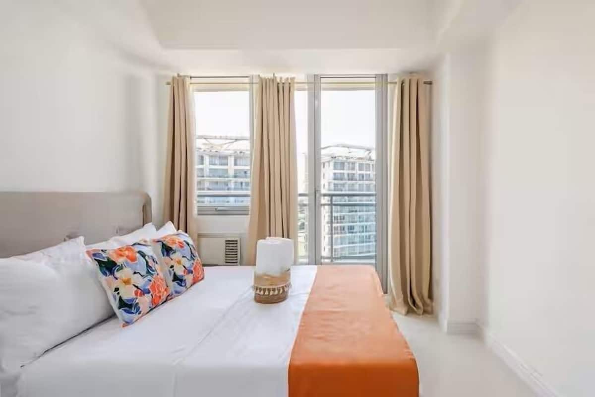Family Apartment, 2 Bedrooms, Beach View, Beachfront | 2 bedrooms, hypo-allergenic bedding, in-room safe