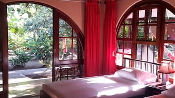 1 bedroom, laptop workspace, bed sheets