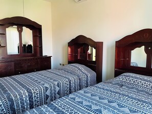 Family House, 3 Bedrooms | 3 bedrooms, iron/ironing board, free WiFi, bed sheets - Casa Baraka, Cerca de Malecón, Centro Histórico y Playas (Mazatlán)