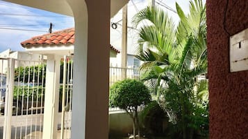 Fachada de la propiedad