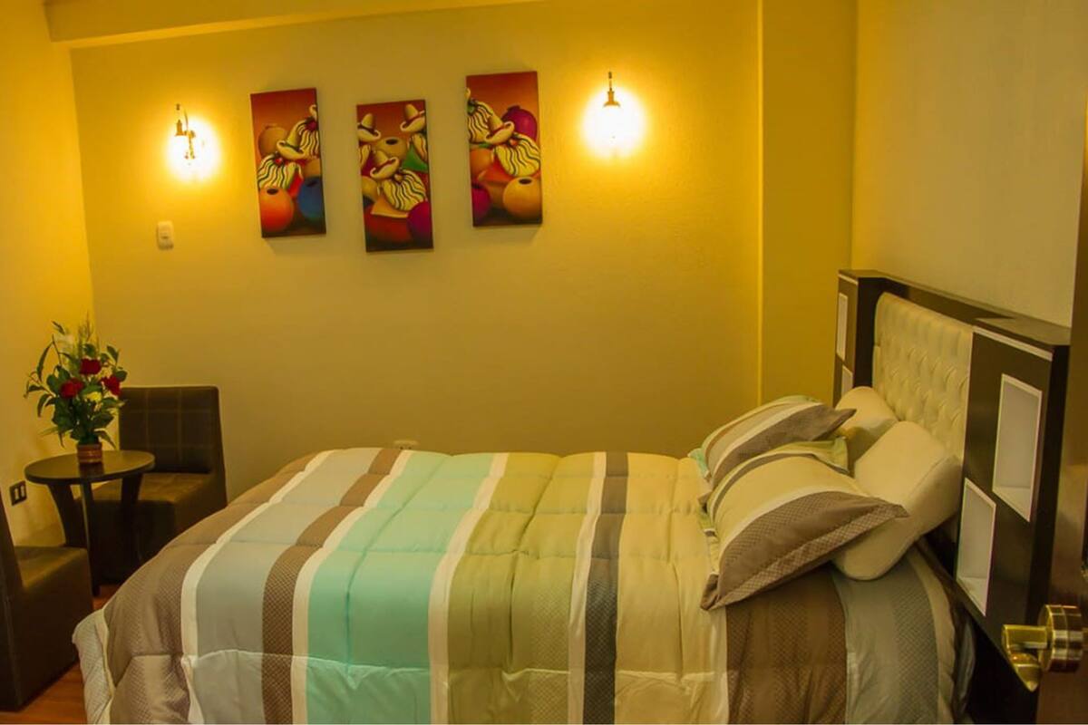 Standard Single Room, Non Smoking, Private Bathroom | Minibar, desk, soundproofing, iron/ironing board