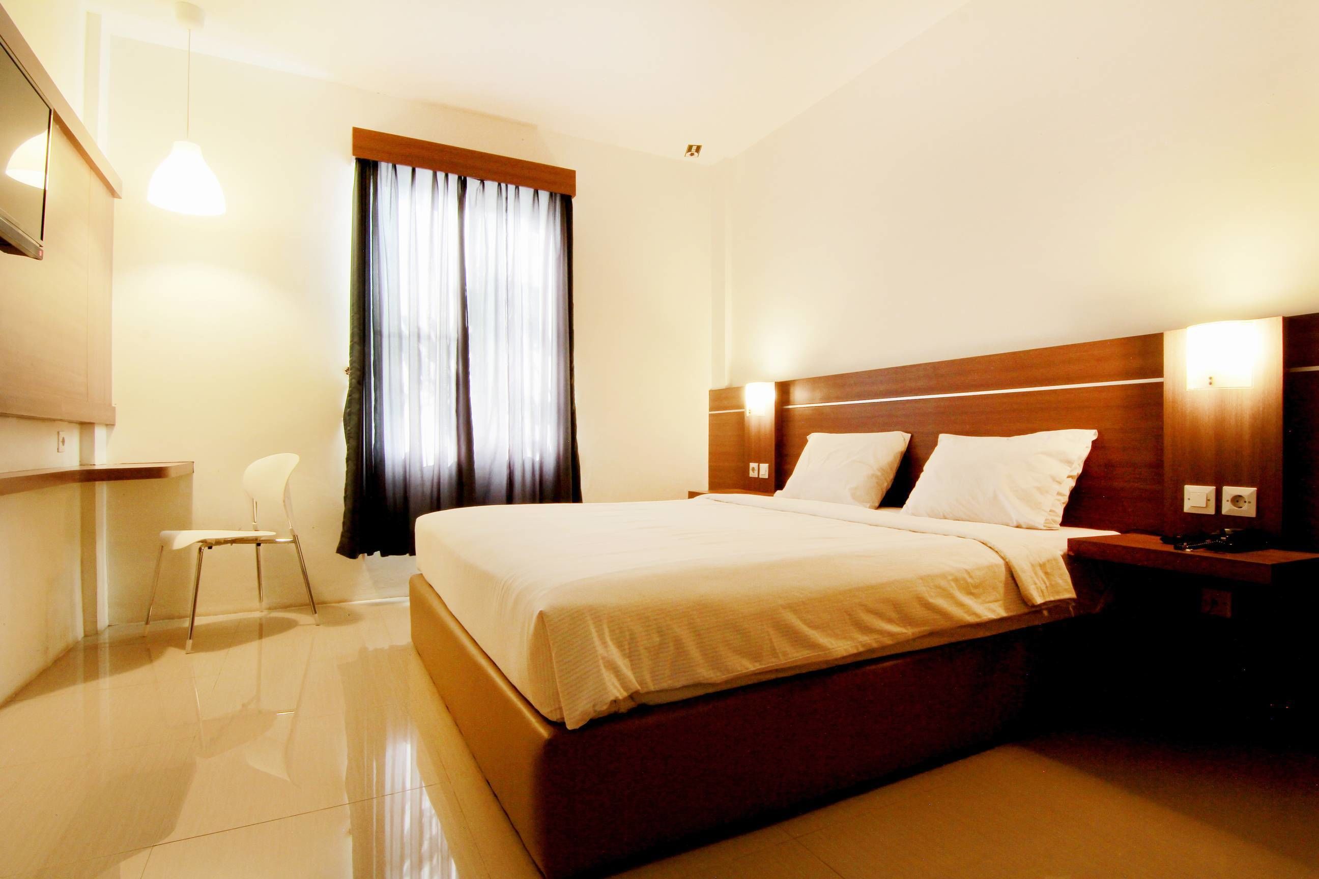 Habitación doble Deluxe, 1 cama King size, para no fumadores | Escritorio, espacio para trabajar con laptop y wifi gratis 