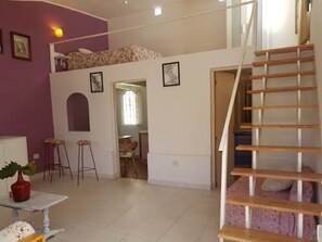 32-inch TV with cable channels - Los Molinos de Reyes (San Salvador de Jujuy)